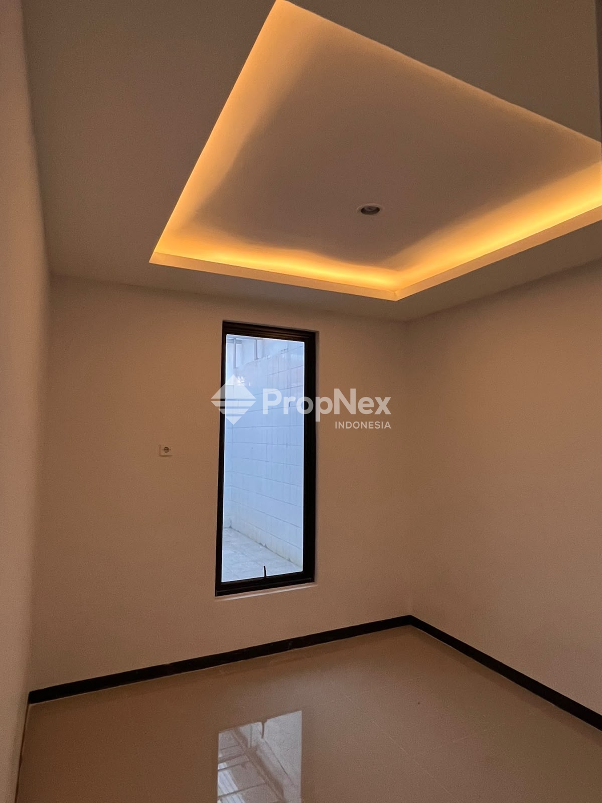 Rumah Nginden Intan Timur - Tengah Kota Surabaya — foto 6